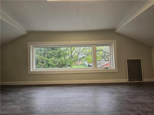 97 East 24Th Street|Unit #Upper, Hamilton, ON - Indoor Photo Showing Other Room