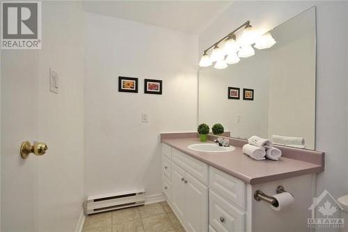 228 Royalton Private, Ottawa, ON - Indoor Photo Showing Bathroom