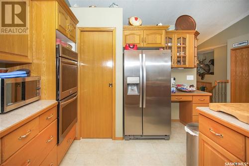 720 Slater Crescent, Martensville, SK - Indoor Photo Showing Kitchen