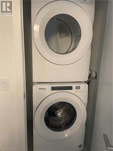55 Duke Street W Unit# 808, Kitchener, ON - Indoor Photo Showing Laundry Room
