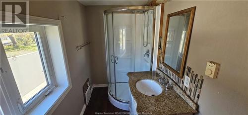 42 Germain St, Moncton, NB - Indoor Photo Showing Bathroom
