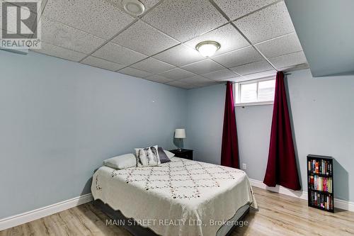 8 Eakins Crescent, Kawartha Lakes, ON - Indoor Photo Showing Bedroom