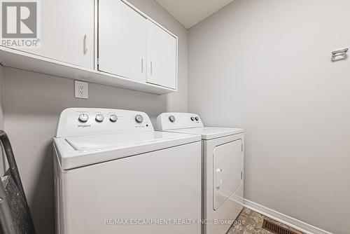 12 Naples Court, Thorold, ON - Indoor Photo Showing Laundry Room