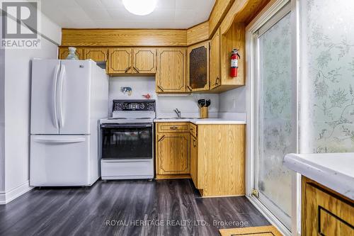 59 Blue Jay Boulevard, Georgina, ON - Indoor Photo Showing Kitchen