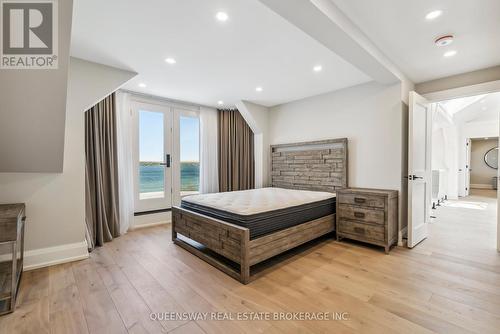 36 Pioneer Trail, Barrie, ON - Indoor Photo Showing Bedroom