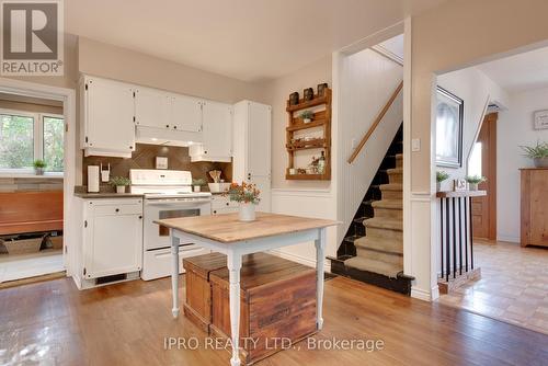 1551 Queen Street E, Caledon, ON - Indoor Photo Showing Kitchen