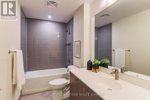 1103 - 15 Wellington Street S, Kitchener, ON - Indoor Photo Showing Bathroom