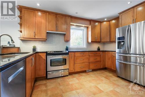 1282 Cornfield Crescent, Ottawa, ON - Indoor Photo Showing Kitchen With Stainless Steel Kitchen