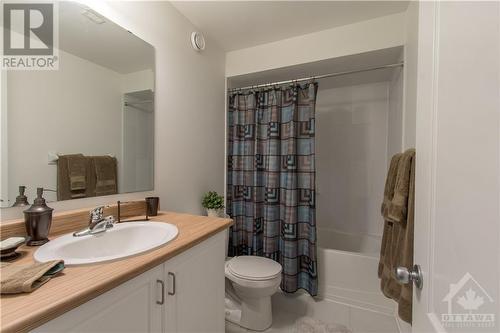 536 Golden Sedge Way, Ottawa, ON - Indoor Photo Showing Bathroom