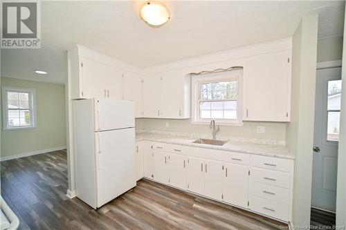 154 Sunset Drive, Fredericton, NB - Indoor Photo Showing Kitchen