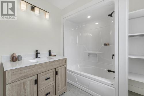 56 Pepperwood Drive, St. John'S, NL - Indoor Photo Showing Bathroom