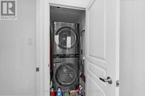 3202 - 3525 Kariya Drive, Mississauga, ON - Indoor Photo Showing Laundry Room