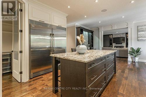 3553 Settlement Trail, London, ON - Indoor Photo Showing Kitchen With Upgraded Kitchen