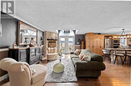 27 Thomas Lane East, Campbellton, NB - Indoor Photo Showing Living Room