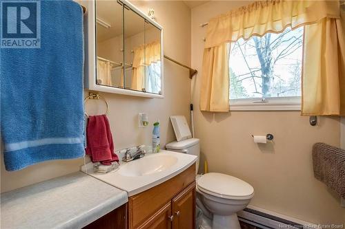 40 Summit Drive, Saint John, NB - Indoor Photo Showing Bathroom