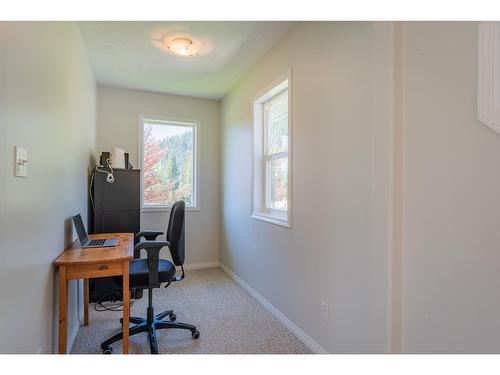 5839 Sunset Drive, Nelson, BC - Indoor Photo Showing Office