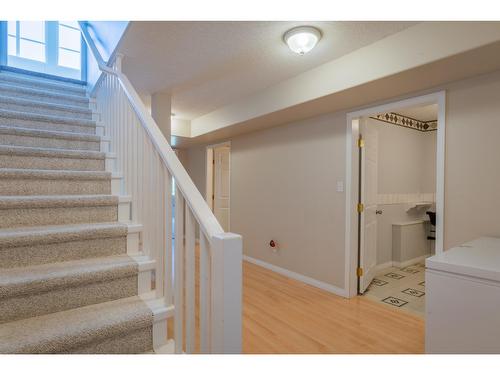 5839 Sunset Drive, Nelson, BC - Indoor Photo Showing Other Room