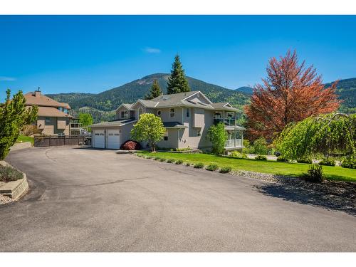 5839 Sunset Drive, Nelson, BC - Outdoor