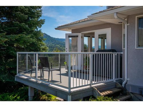 5839 Sunset Drive, Nelson, BC - Outdoor With Deck Patio Veranda With Exterior