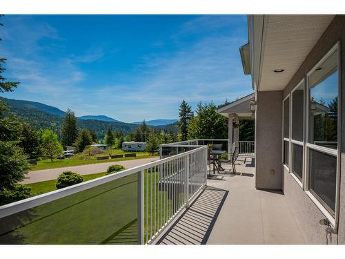 5839 Sunset Drive, Nelson, BC - Outdoor With View With Exterior