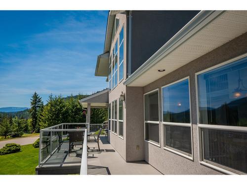 5839 Sunset Drive, Nelson, BC - Outdoor With Deck Patio Veranda With Exterior