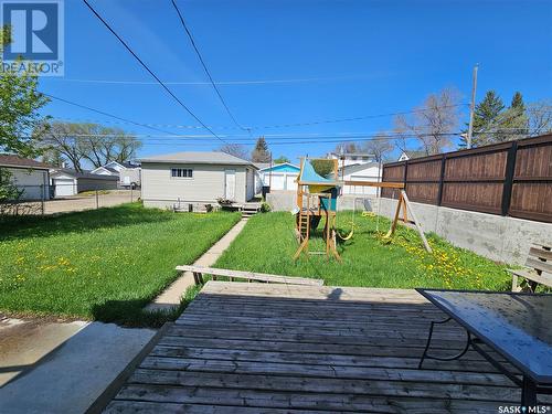 536 2Nd Avenue Nw, Swift Current, SK - Outdoor