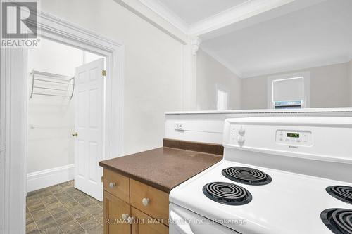 24 Queen Street, Belleville, ON - Indoor Photo Showing Kitchen