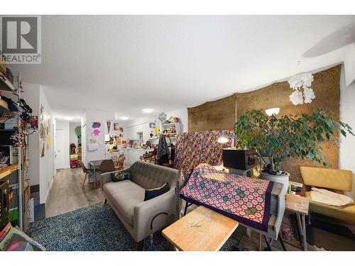 840 E 6Th Avenue, Vancouver, BC - Indoor Photo Showing Other Room