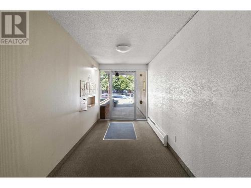 840 E 6Th Avenue, Vancouver, BC - Indoor Photo Showing Other Room