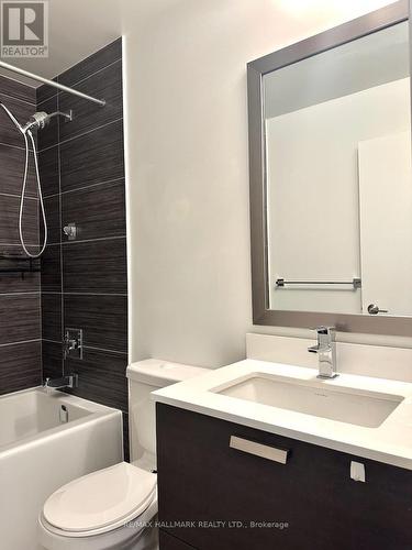 901 - 9 Bogert Avenue, Toronto, ON - Indoor Photo Showing Bathroom