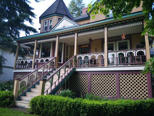 1880A Kootenay Avenue, Rossland, BC - Outdoor With Deck Patio Veranda