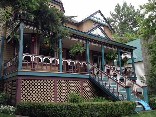 1880A Kootenay Avenue, Rossland, BC - Outdoor With Deck Patio Veranda