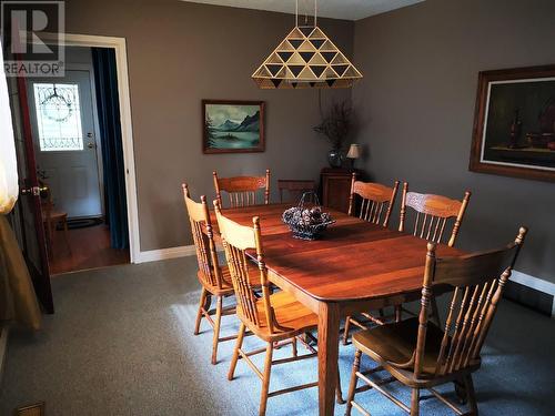 1880A Kootenay  Avenue, Rossland, BC - Indoor Photo Showing Dining Room