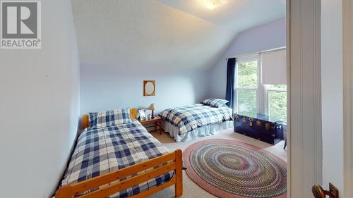 1880A Kootenay  Avenue, Rossland, BC - Indoor Photo Showing Bedroom