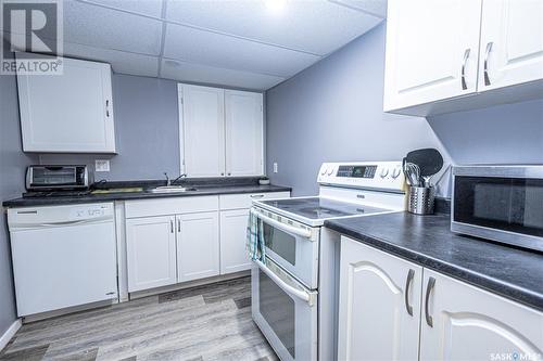 1320 Gillmor Crescent, Prince Albert, SK - Indoor Photo Showing Kitchen