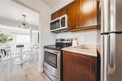 12 Naples Court, Thorold, ON - Indoor Photo Showing Kitchen