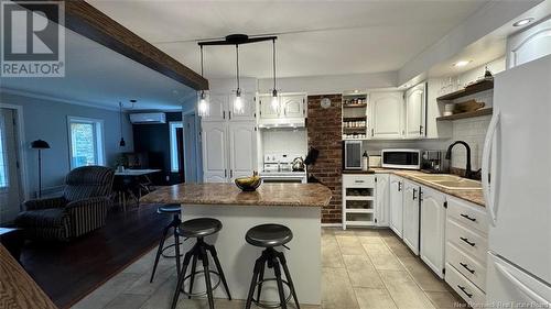 1055 Victoria Street, Edmundston, NB - Indoor Photo Showing Kitchen