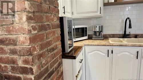 1055 Victoria Street, Edmundston, NB - Indoor Photo Showing Kitchen