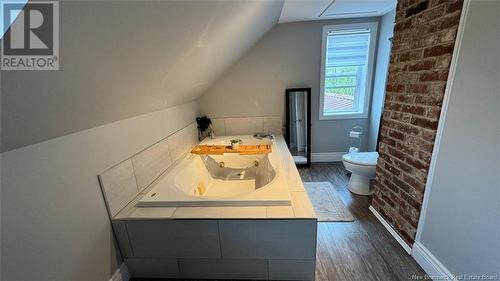 1055 Victoria Street, Edmundston, NB - Indoor Photo Showing Bathroom