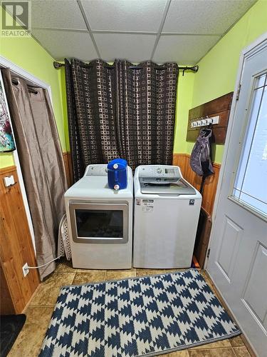17 Rosedale Street, Corner Brook, NL - Indoor Photo Showing Laundry Room