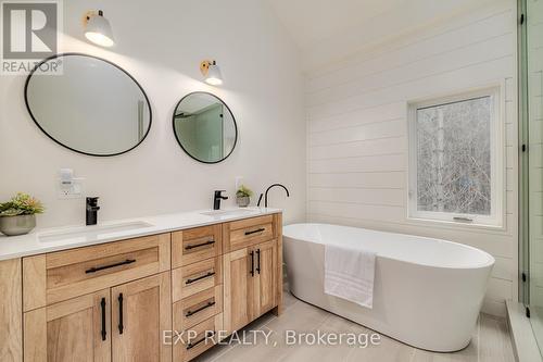 9828 Ski Road, Minto, ON - Indoor Photo Showing Bathroom