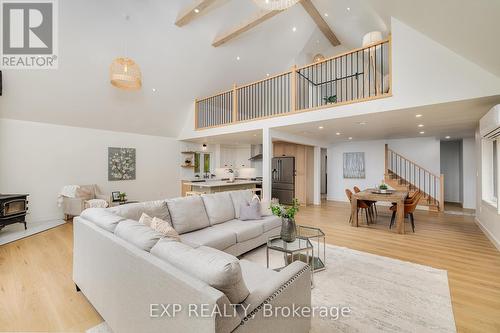 9828 Ski Road, Minto, ON - Indoor Photo Showing Living Room