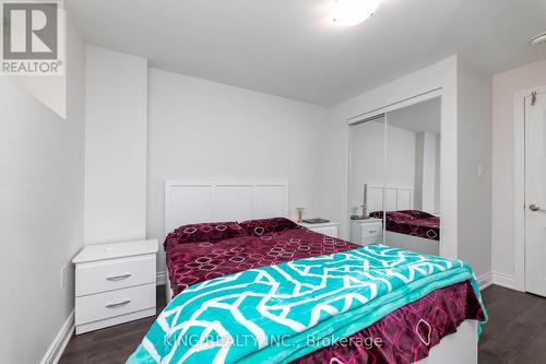 31 Bonnieglen Farm Boulevard, Caledon, ON - Indoor Photo Showing Bedroom