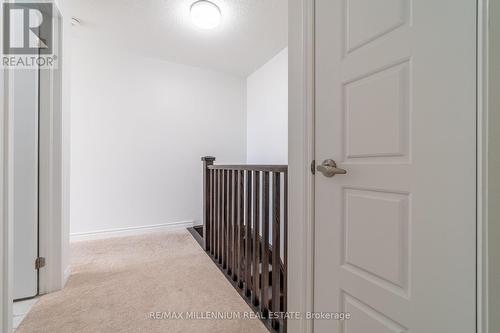 557 Laking Terrace, Milton, ON - Indoor Photo Showing Other Room