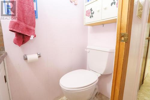 34 Wellington St E, Sault Ste. Marie, ON - Indoor Photo Showing Bathroom