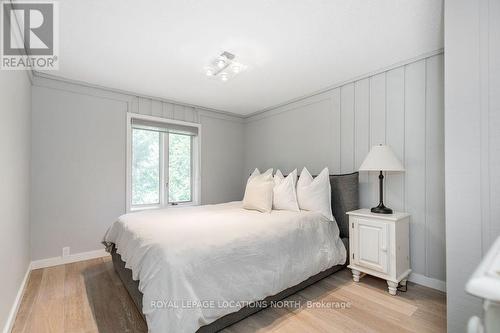 15 Newton Way, Clearview, ON - Indoor Photo Showing Bedroom