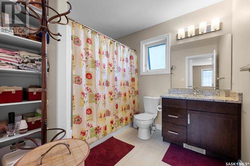 5110 Aviator Place, Regina, SK - Indoor Photo Showing Bathroom