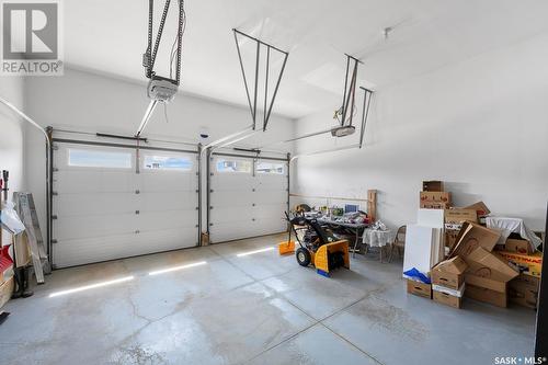 5110 Aviator Place, Regina, SK - Indoor Photo Showing Garage