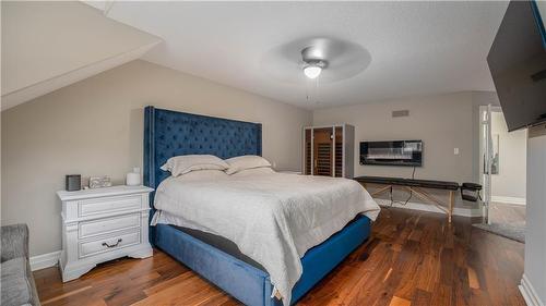 Primary bedroom with large walk-in-closet - 60 Dufferin Street|Unit #12, Brantford, ON 