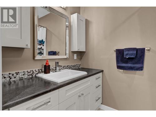 10380 Lolland Crescent, Prince George, BC - Indoor Photo Showing Bathroom